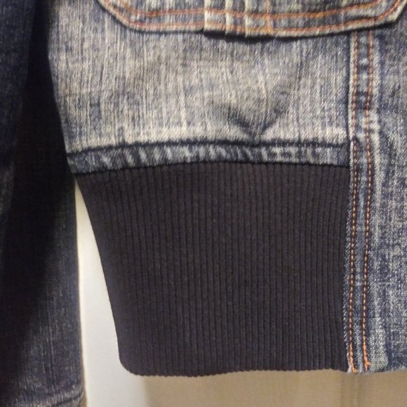 Cropped Jean Jacket - Picture 6 of 7